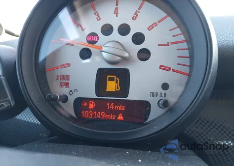 2011 Mini Cooper S z USA, uszkodzony, nr VIN WMWSV3C5XBTY23987